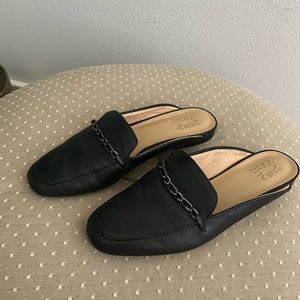 Naturalizer Emiline Black Leather Chain Detail Slip-On Mule Loafers